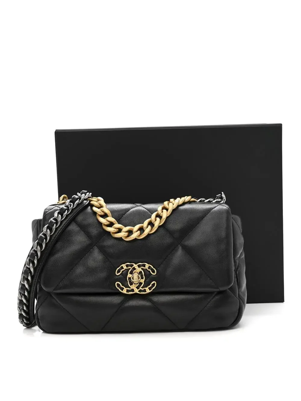 Lambskin Quilted Medium Chanel 19 Flap #300551C50B